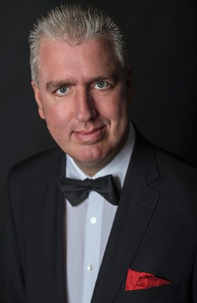 Ramon Chormann "Ferz mit Krigge" in der Laacher See Halle Mendig Ramon Chormann "Ferz mit Krigge" in der Laacher See Halle Mendig