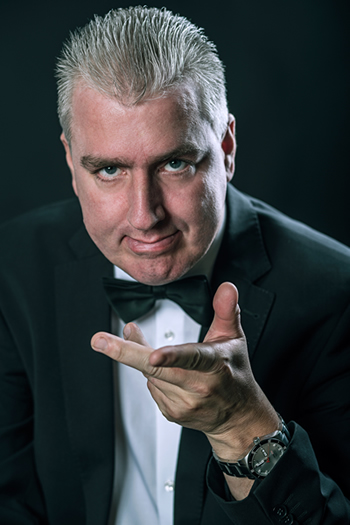 Ramon Chormann "Es Eskaliert sowieso" in der Laacher See Halle Mendig Ramon Chormann "Es Eskaliert sowieso" in der Laacher See Halle Mendig